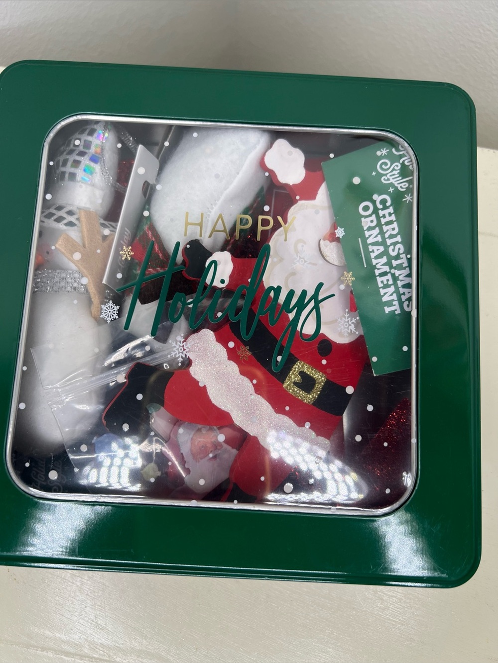 Brand New-Holiday Tin with 5 Assorted Ornaments